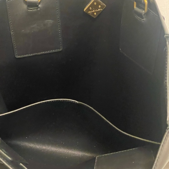 Anne Klein gorgeous new condition long shape bag with Gold-Tone Hardware - Picture 11 of 13